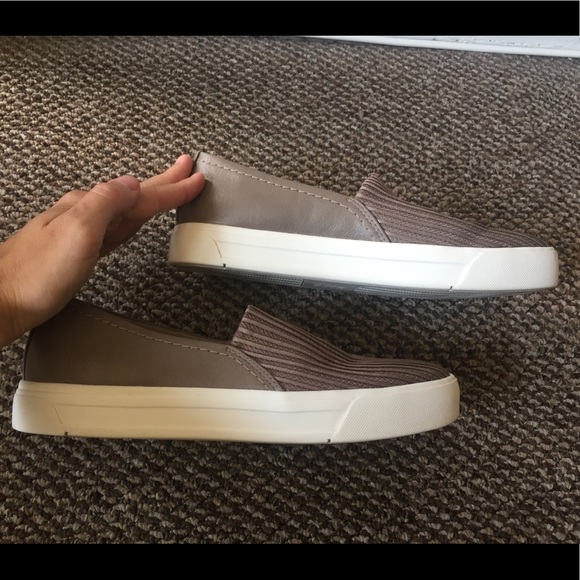 Naturalizer Brogan Slip on Sneaker - Picture 2 of 6